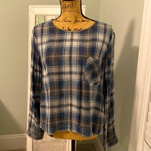 NWOT Cloth & Stone plaid top, size M.